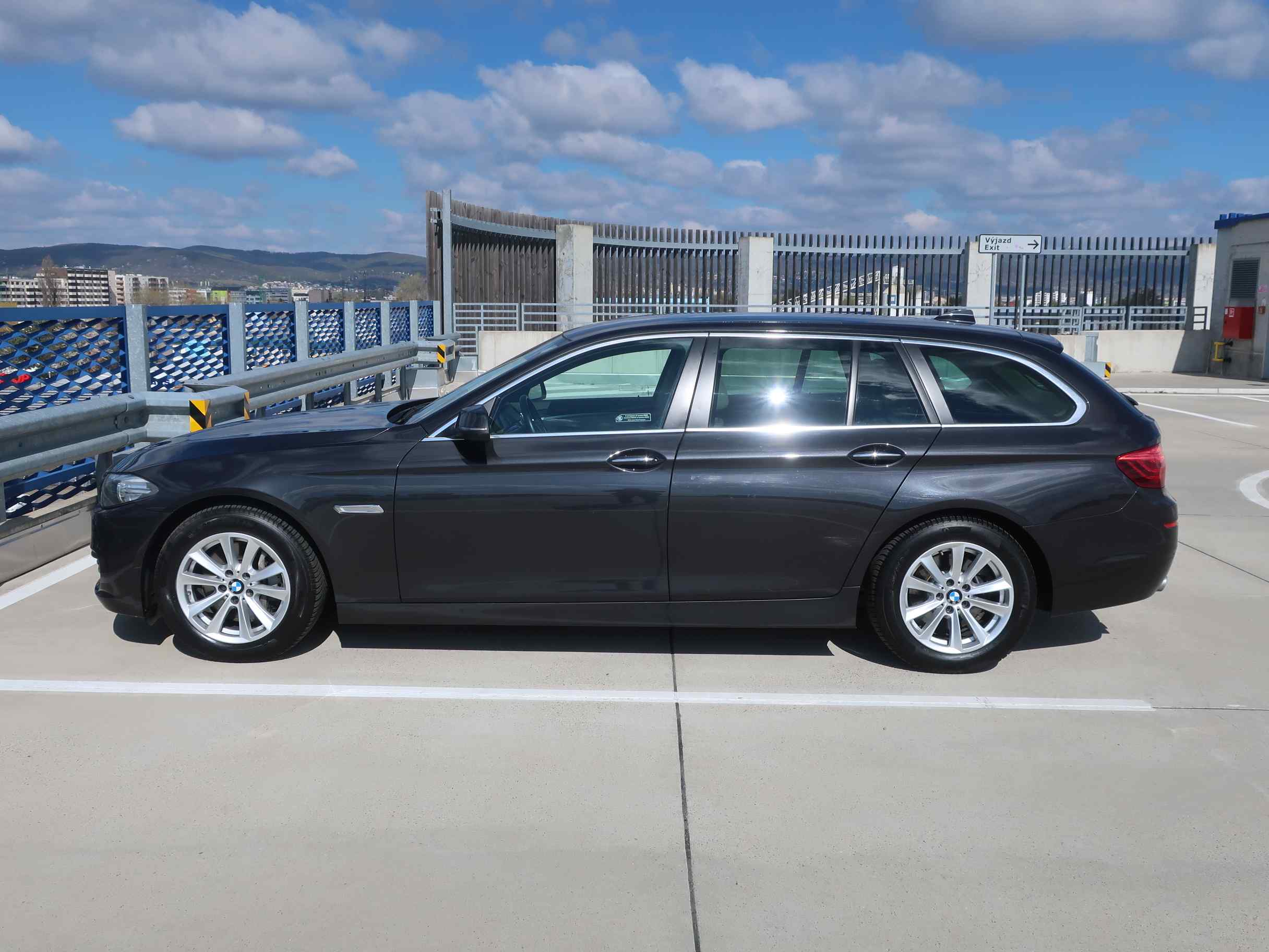 BMW 525d xDrive Touring Business